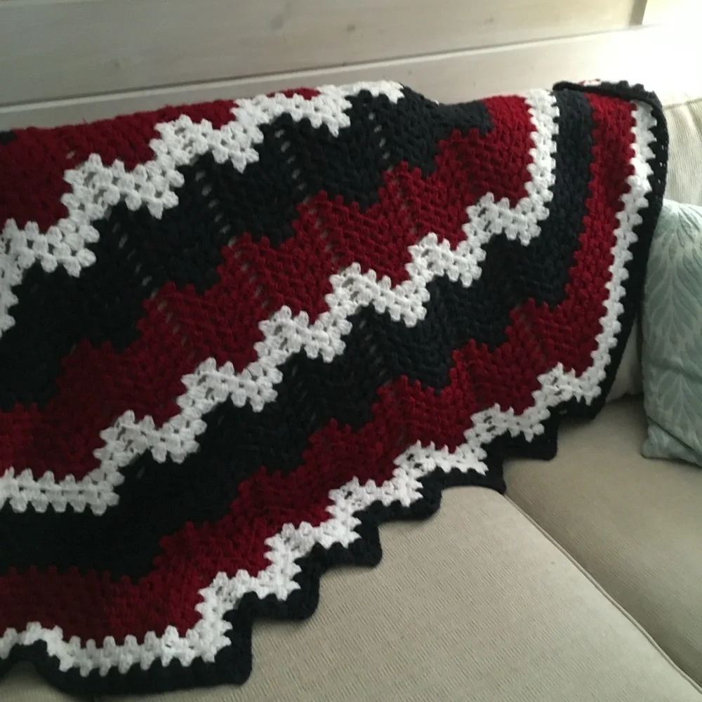 Handmade Chevron Ripple Crochet Blanket Throw Navy Red White